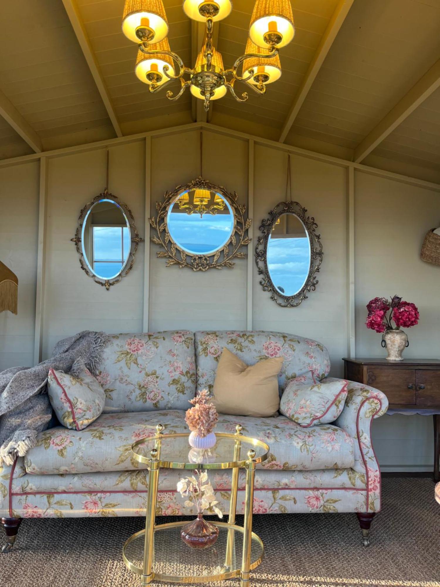The Pink Cottage Upstairs Suite & Garden Summer Room Whitehead Exterior foto